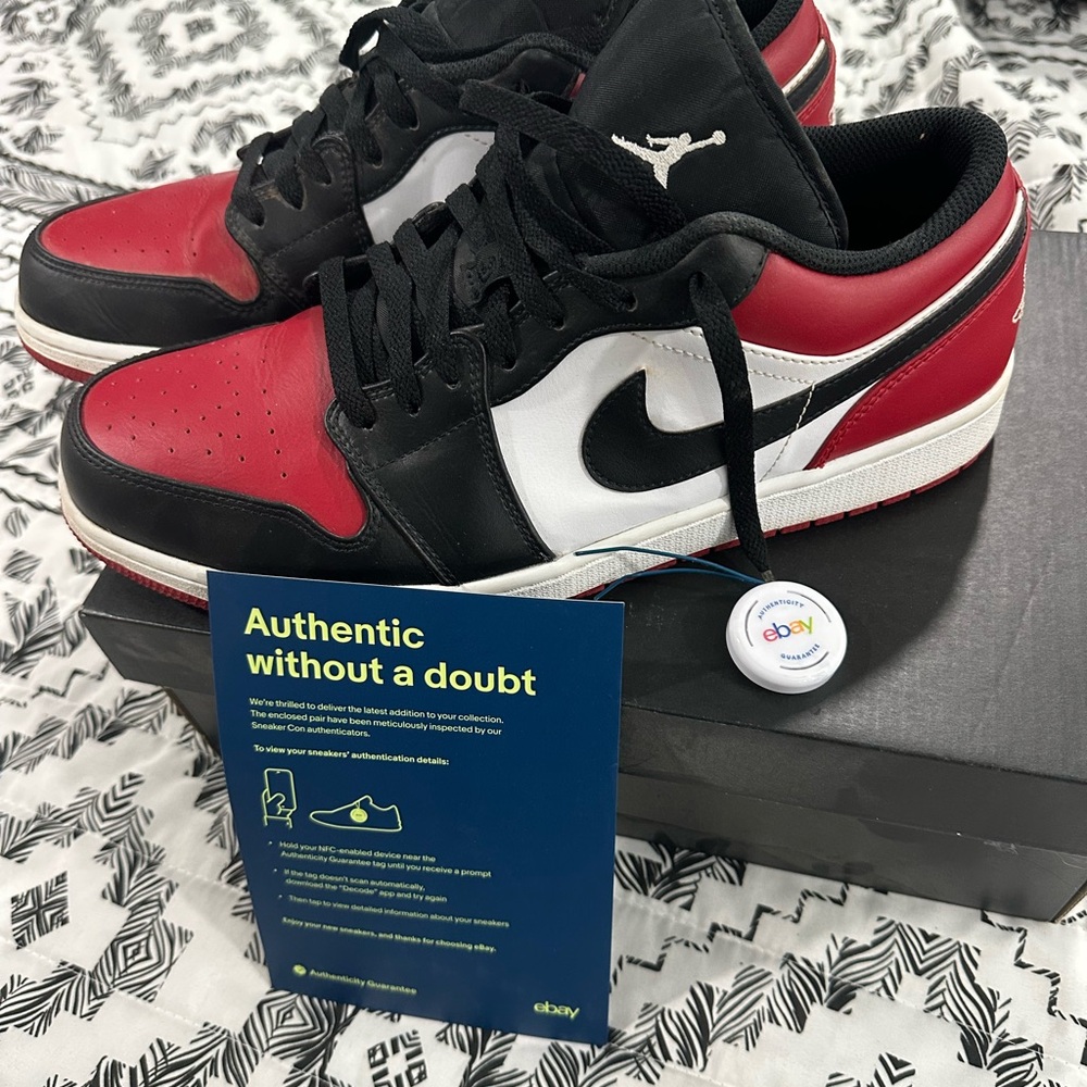 Jordan 1s low Bred toe size 13 men’s slightly used